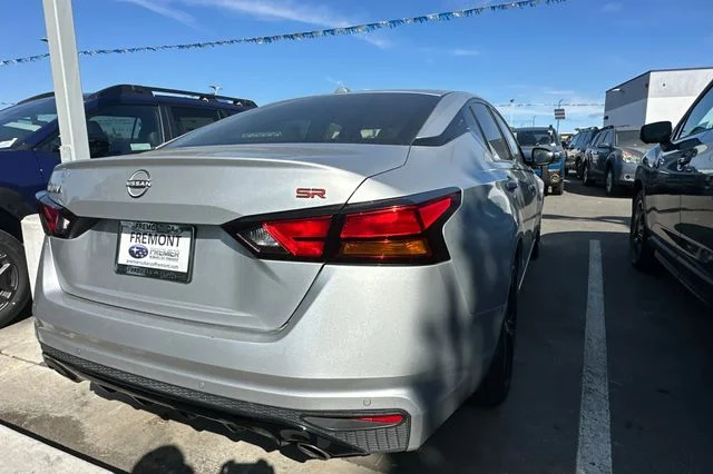 Used 2024 Silver Nissan 2.5 SR image 5