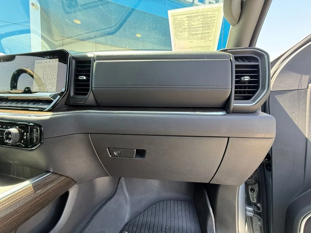 Used 2024 Sterling Gray Metallic Chevrolet LT Trail Boss image 13
