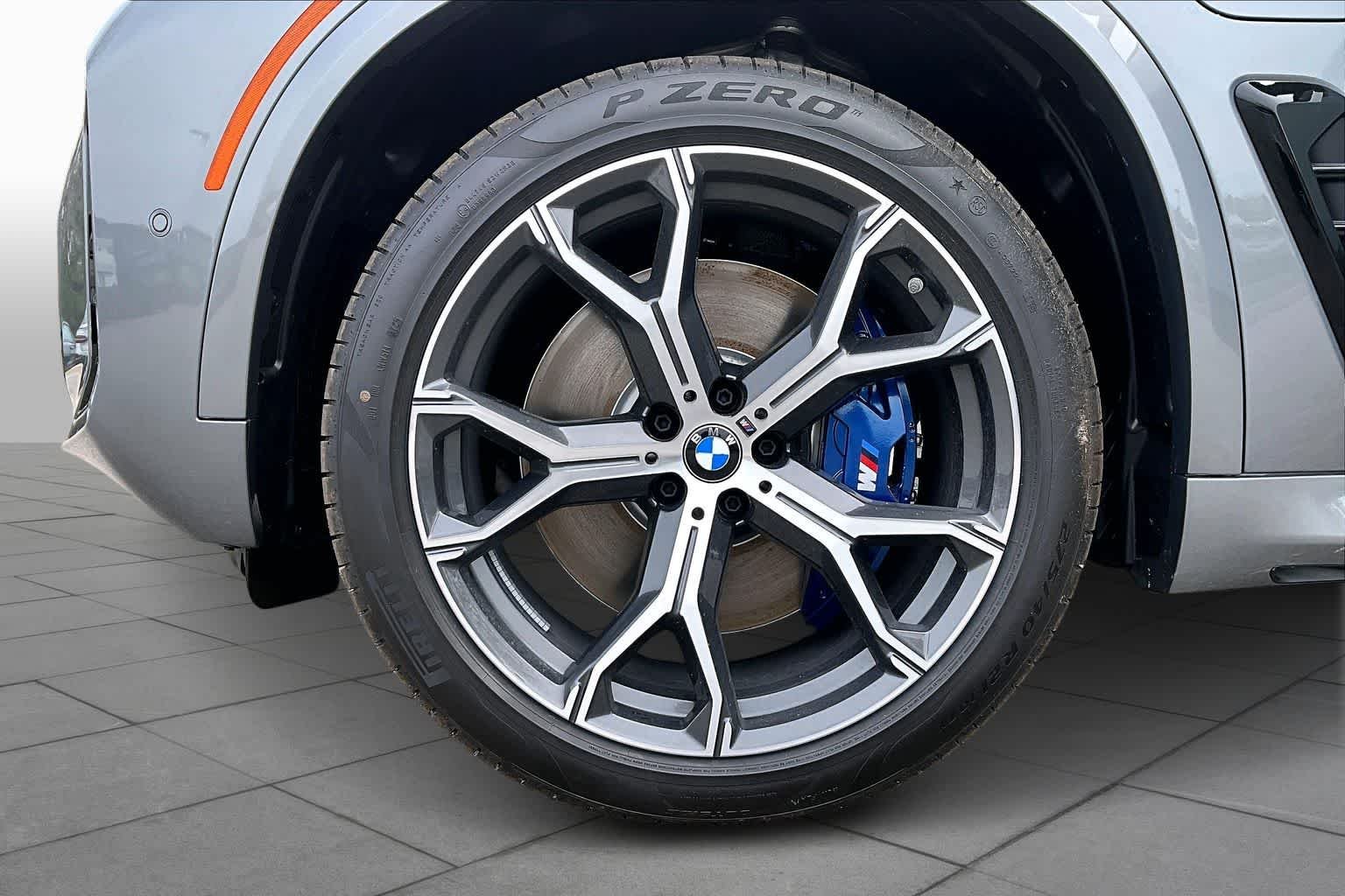 New 2026 Skyscraper Grey Metallic BMW xDrive50e image 11