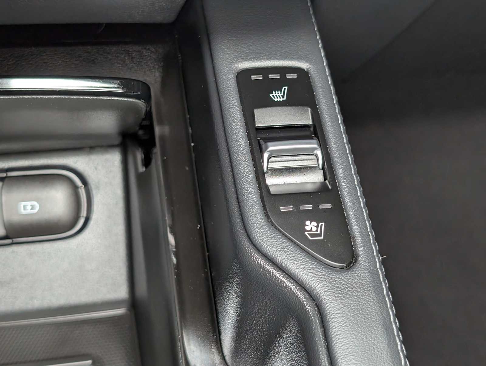 Used 2021 MOSS Kia EX image 33