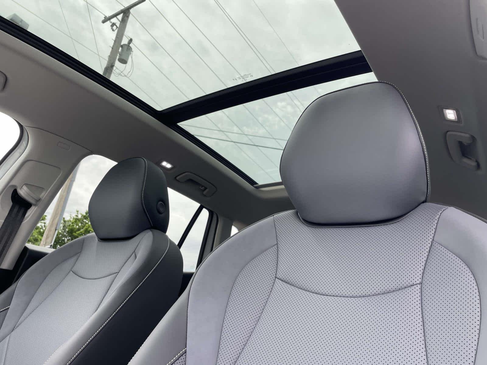 New 2026 Pure White Volkswagen SE image 15