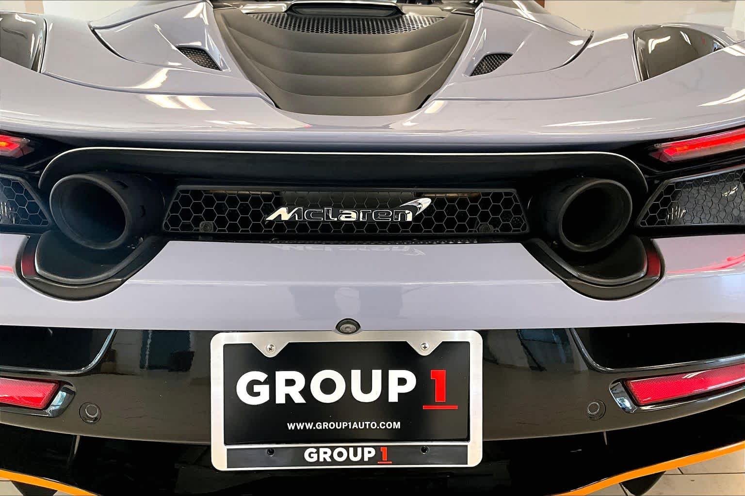 Used 2021 Ceramic Grey McLaren Performance image 26