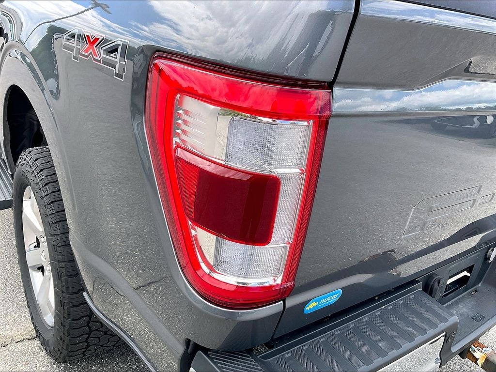 Used 2023 Carbonized Gray Metallic Ford Lariat image 31