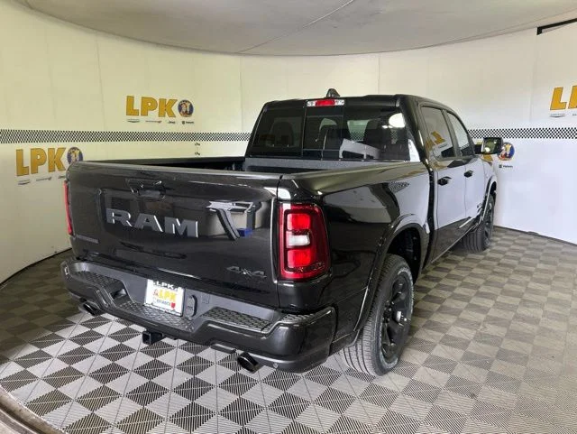 New 2026 Diamond Black Crystal Pearl-Coat Exterior Paint RAM BIG HORN image 3