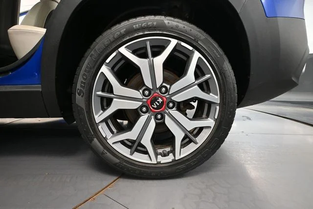 Used 2021 Blue Kia SX image 10