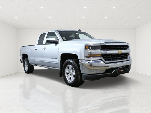 Used 2019 Gray Chevrolet LT image 1