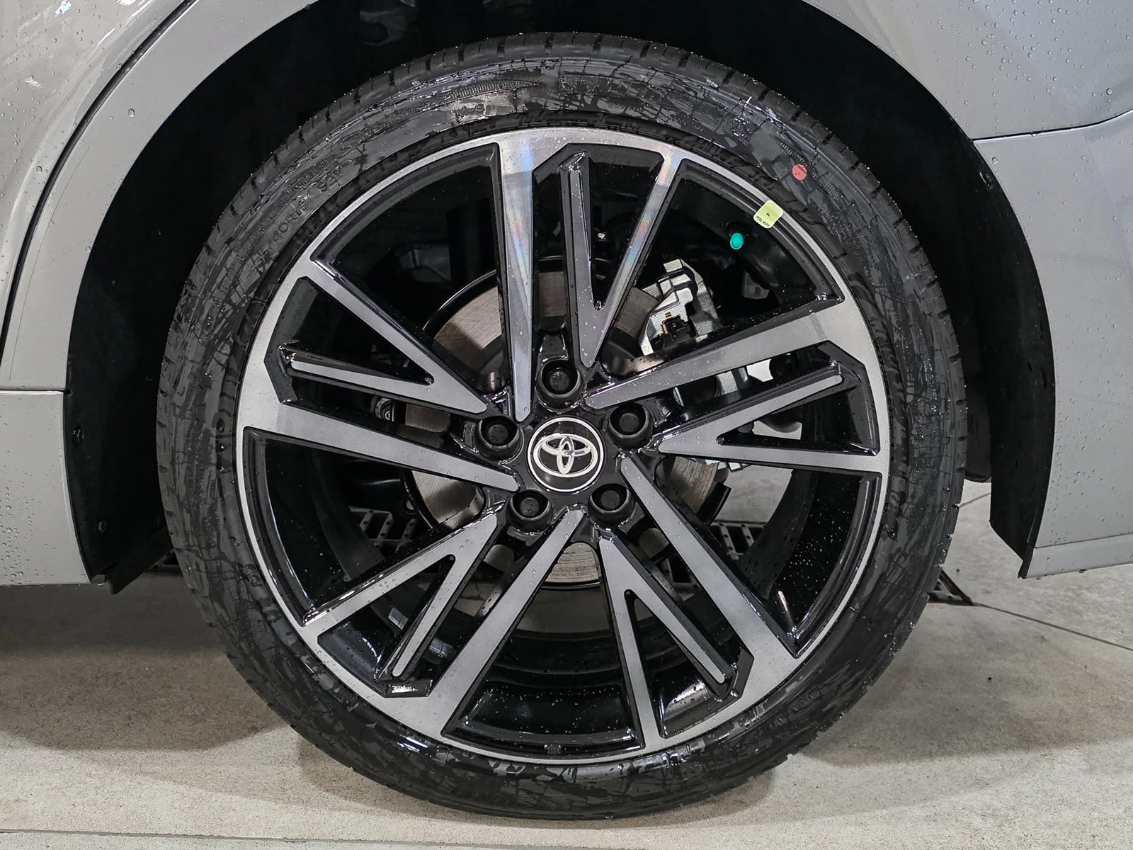 New 2026 Heavy Metal with Midnight Black Metallic roof <sup>1</sup> Toyota  XSE AWD image 18