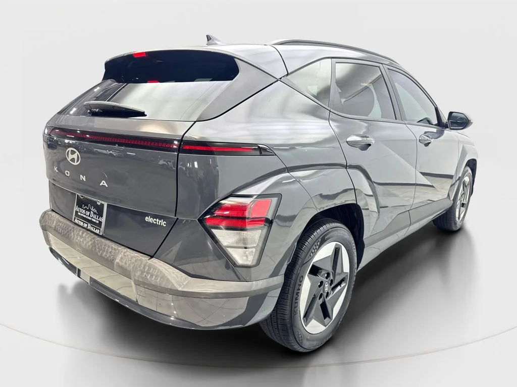 Used 2024 Gray Hyundai SEL image 6
