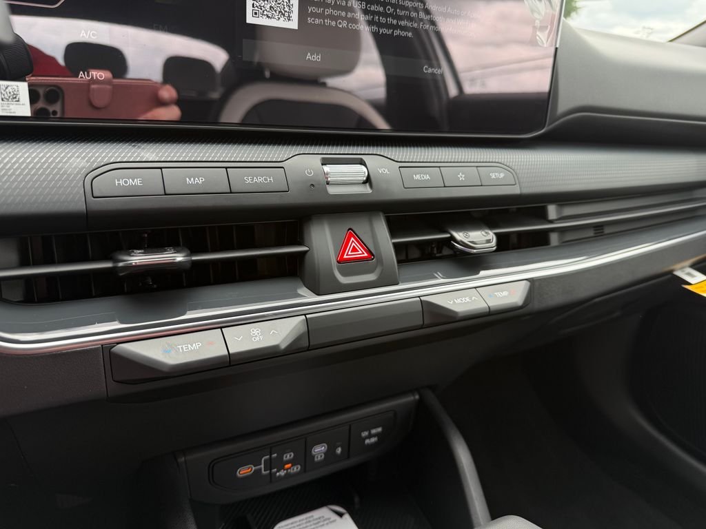 New 2026 Snow White Pearl Kia GT-Line image 28