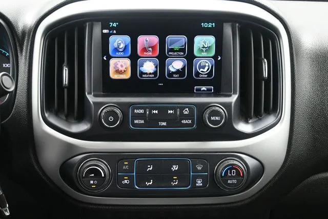 Used 2018 White Chevrolet ZR2 image 19