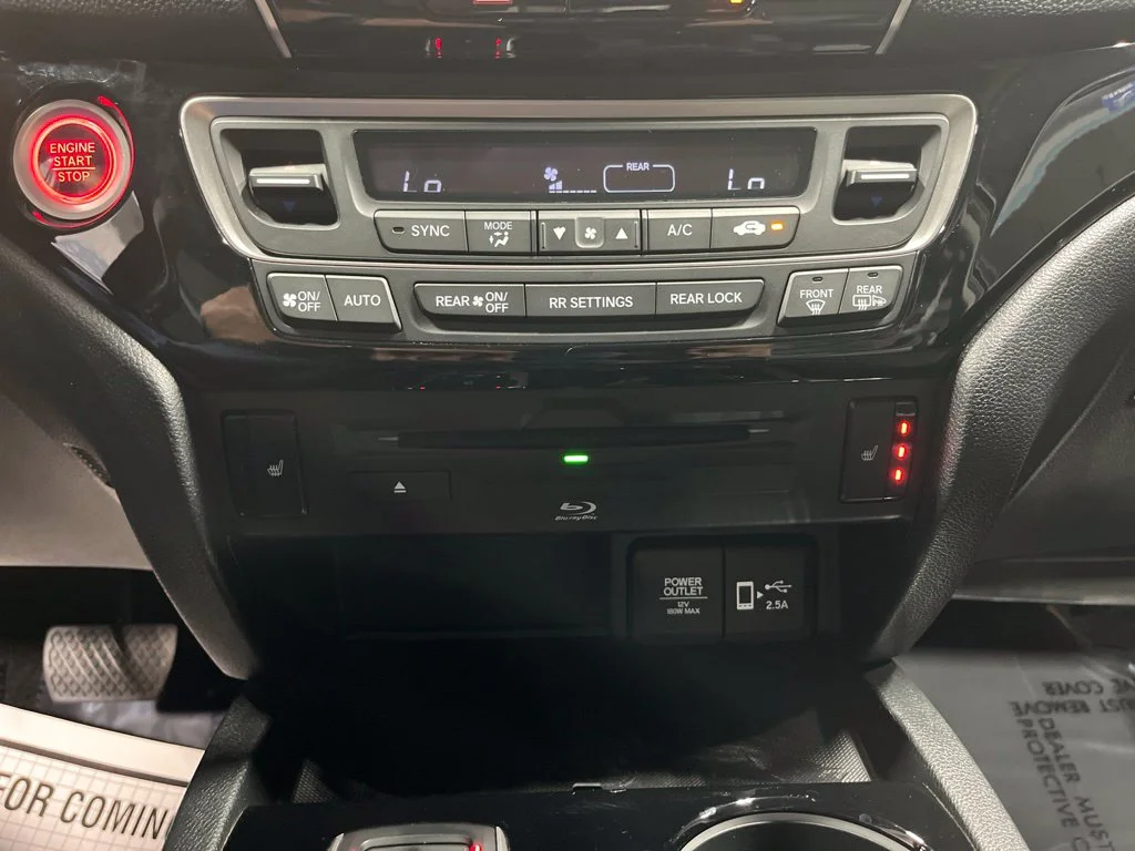 Certified Used 2020 Platinum White Pearl Honda Touring image 26