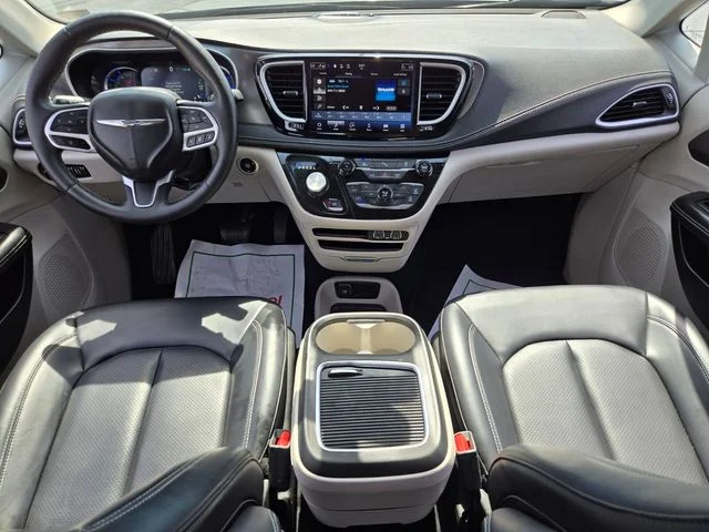 Used 2023 Black Chrysler Touring L image 14
