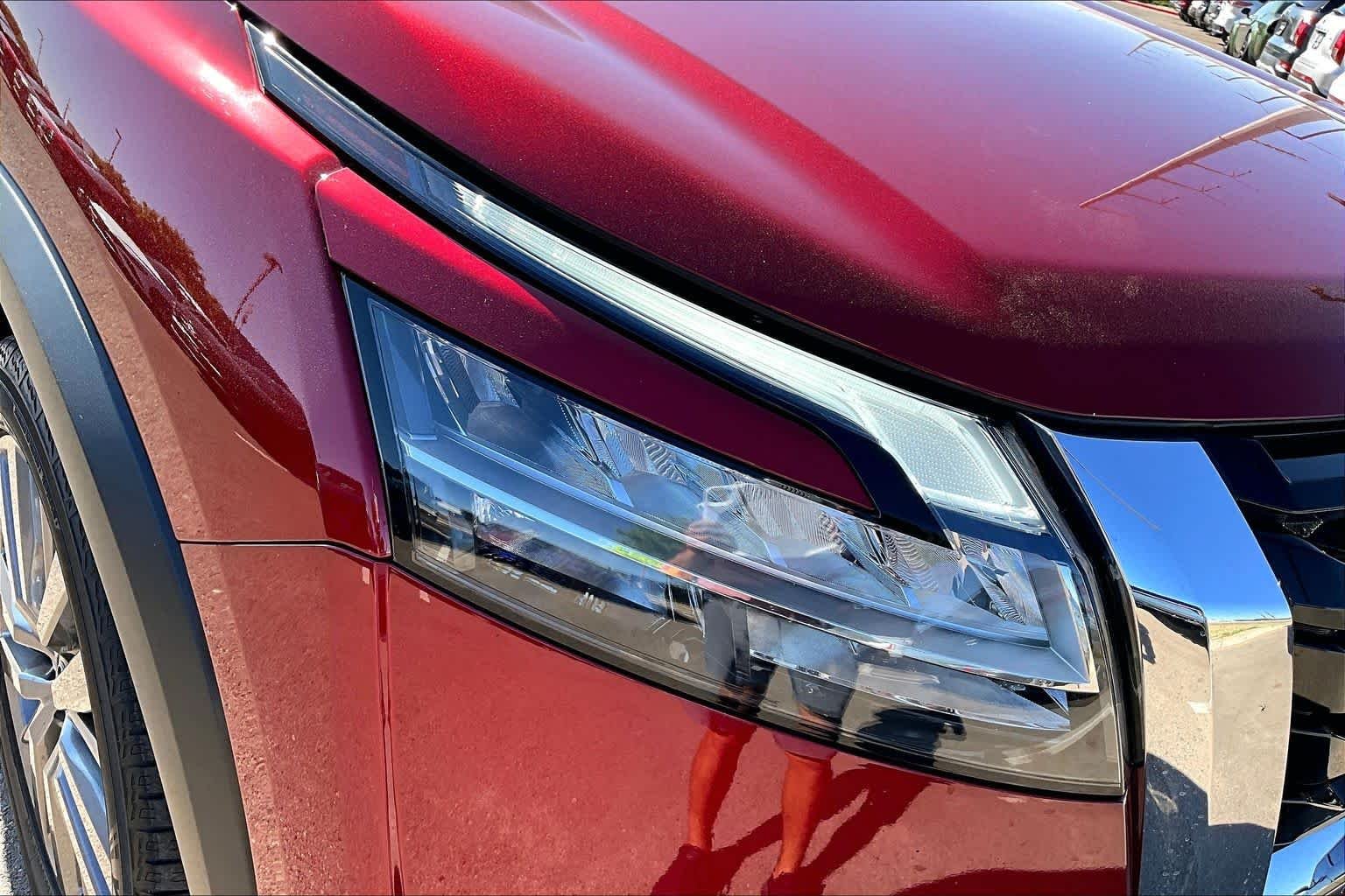 Used 2024 Scarlet Ember Nissan SL image 28