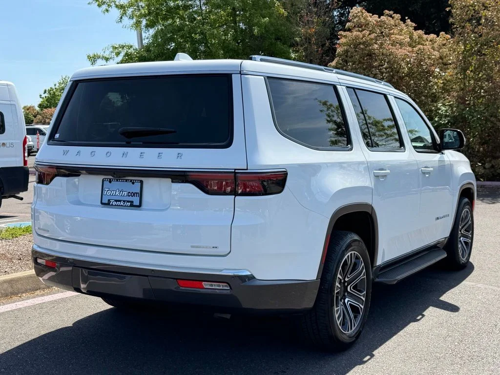 Used 2022 Bright White Clearcoat Jeep Series III image 8