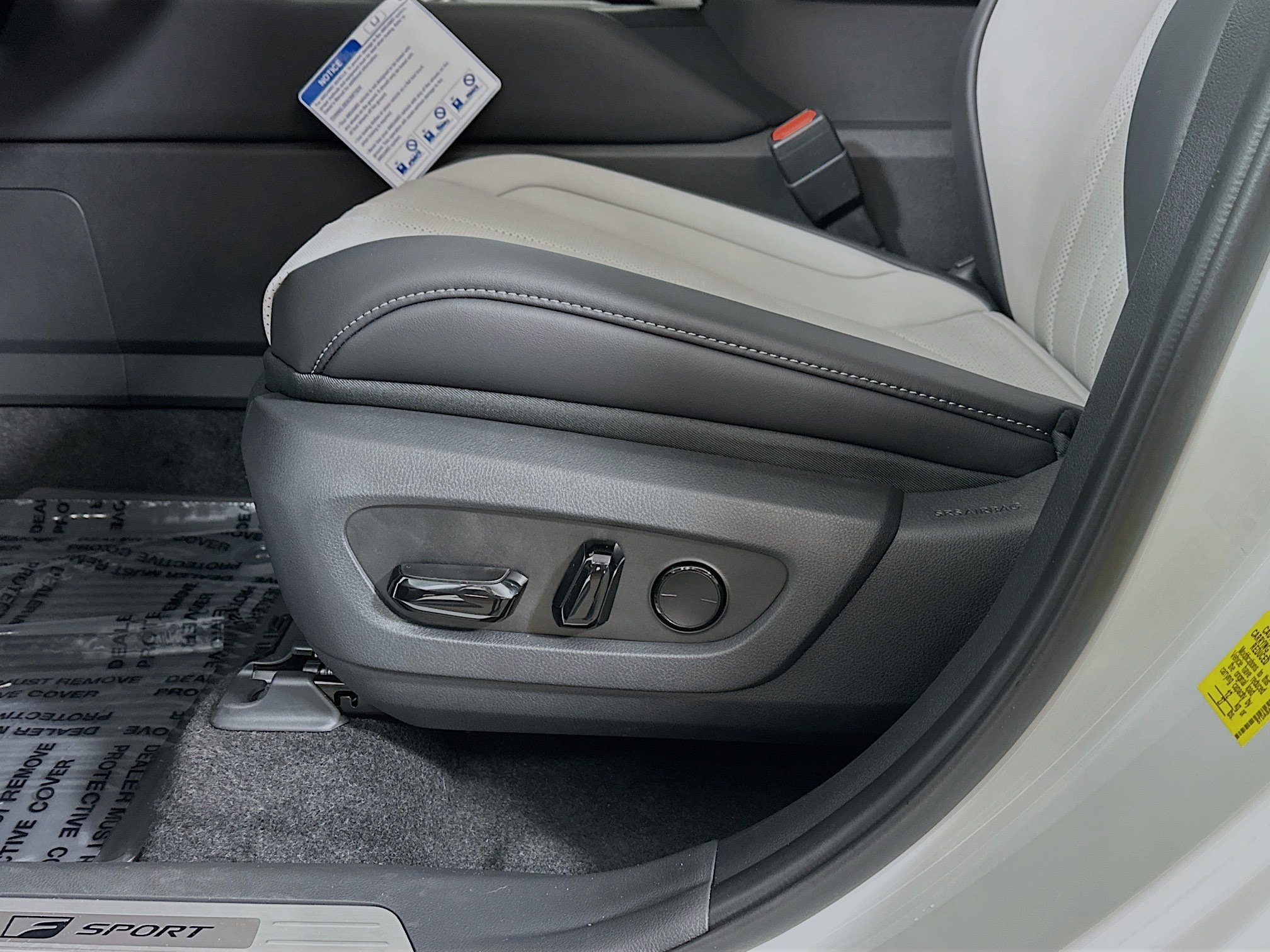 2026 Lexus TX 500h F-Sport Premium - Photo 18