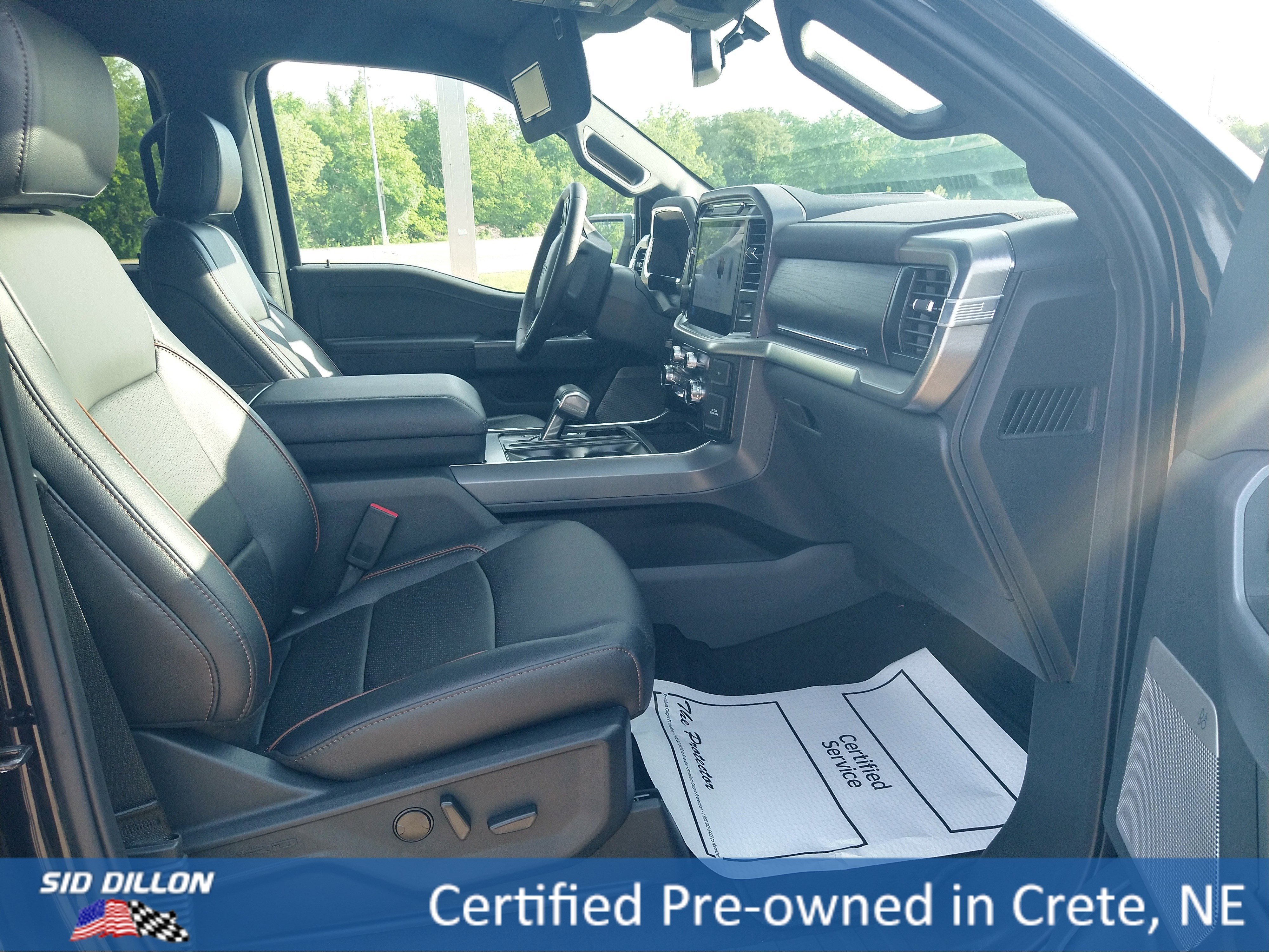Used 2025 Agate Black Metallic Ford LARIAT image 4