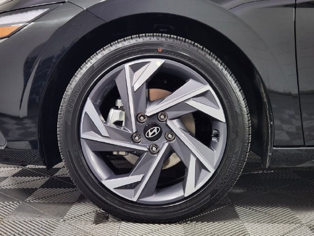 2025 Hyundai Elantra Blue - Photo 20