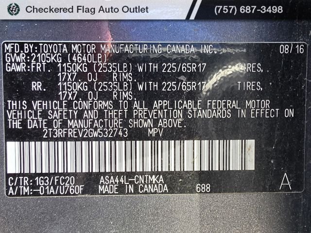Used 2016 Magnetic Gray Metallic Toyota XLE image 22