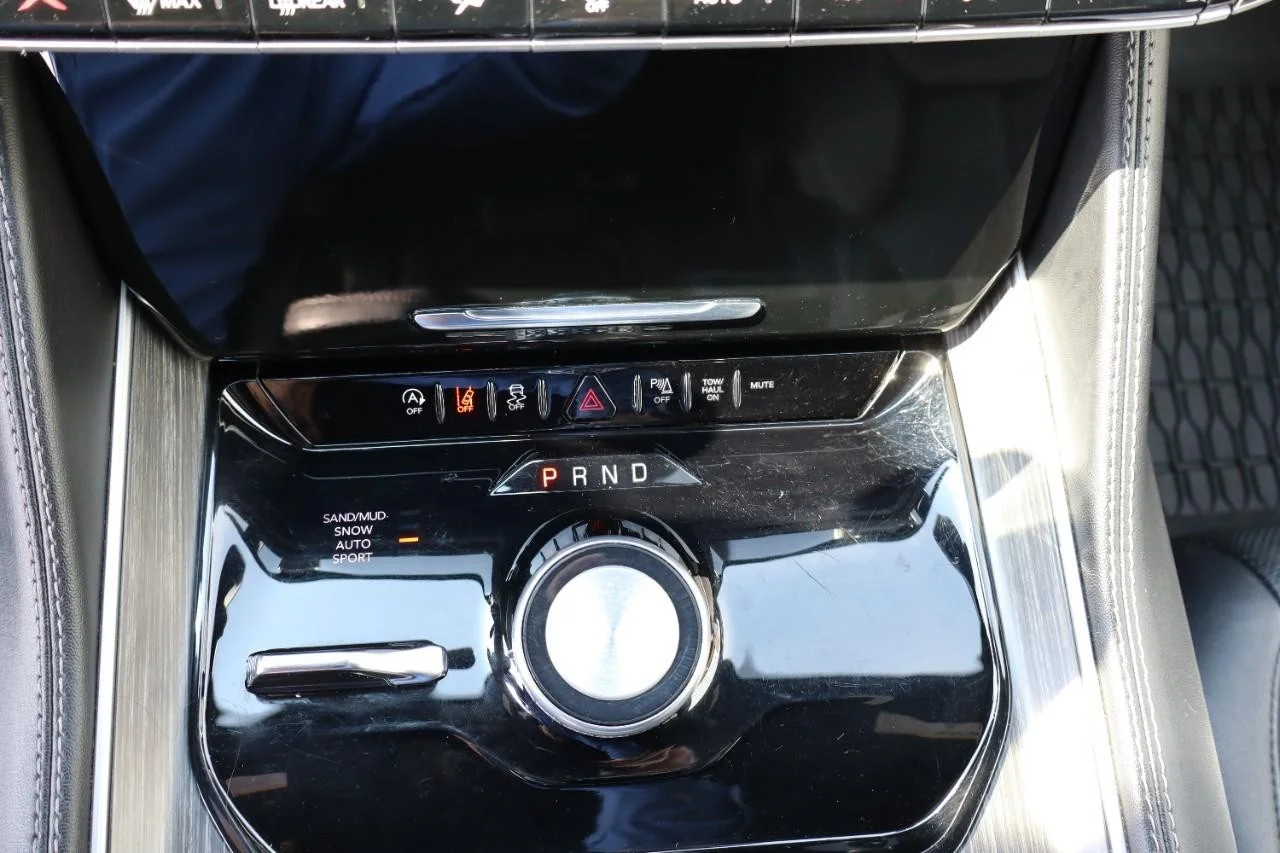 Used 2024 Diamond Black Crystal Pearl Coat Jeep Series II image 16