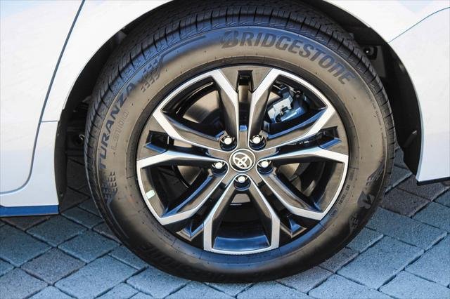 Certified Used 2026 PLATINUM WHITE PEARL MC. Toyota  image 11