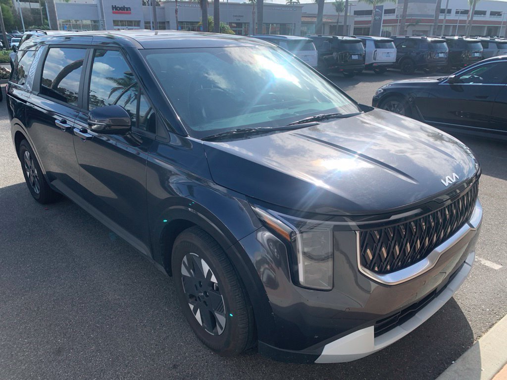 Used 2026 Gray Kia LXS image 4
