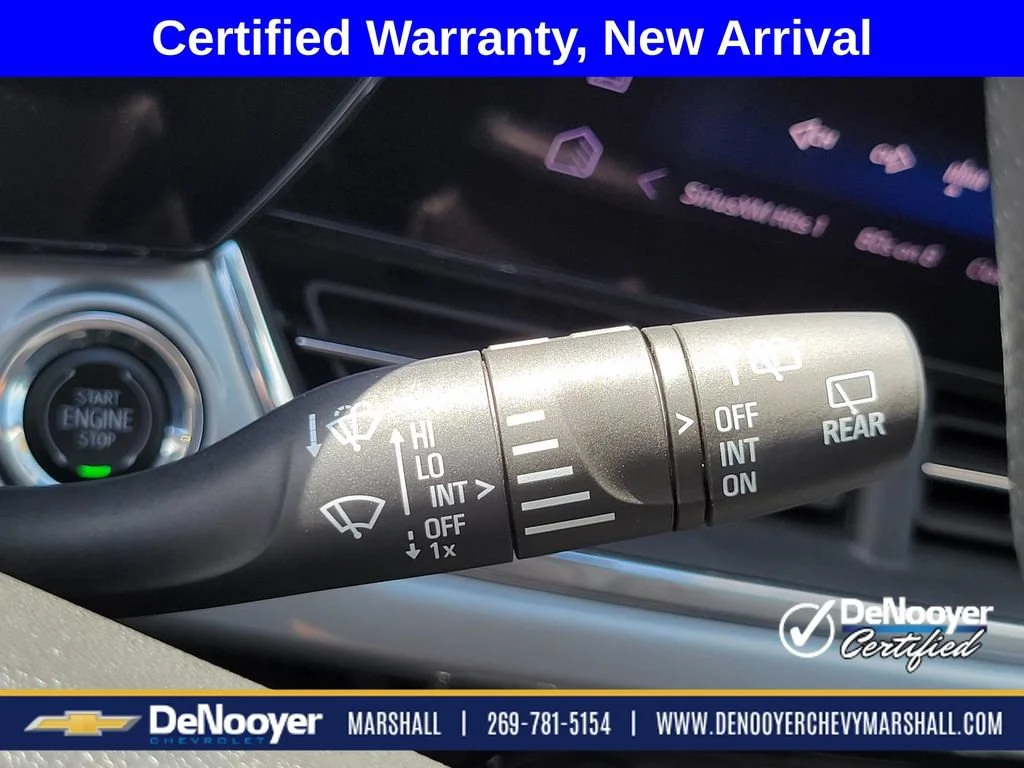 Used 2025 Mosaic Black Metallic Chevrolet LT image 15