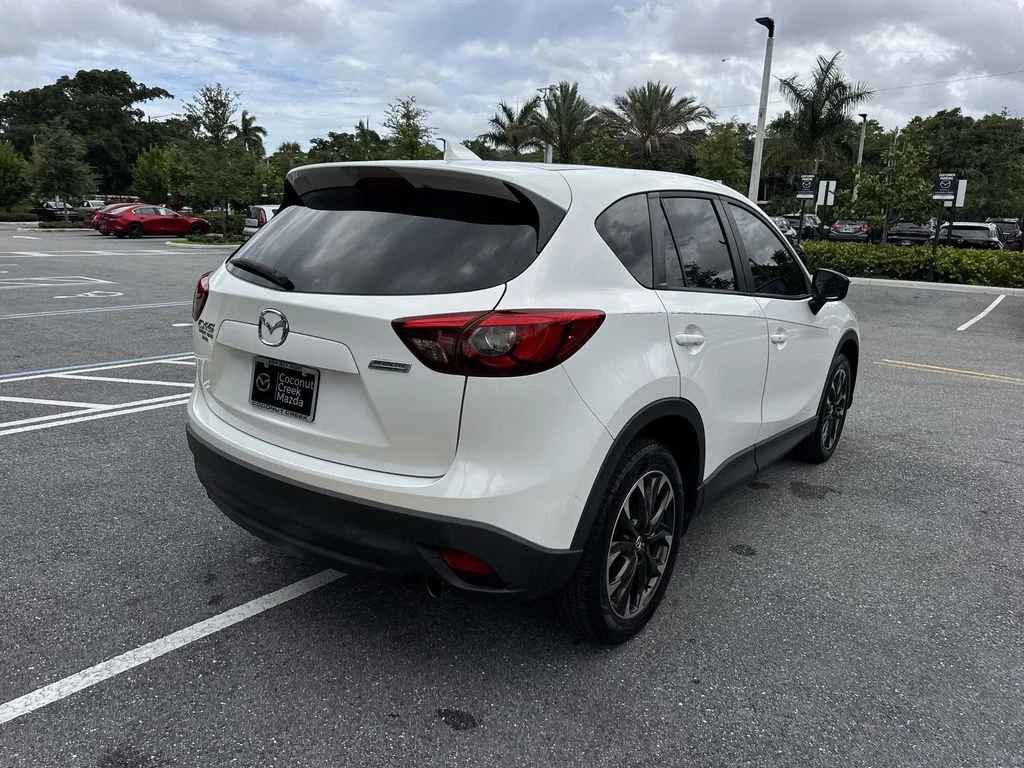 Used 2016 Crystal White Pearl Mica Mazda Grand Touring image 3