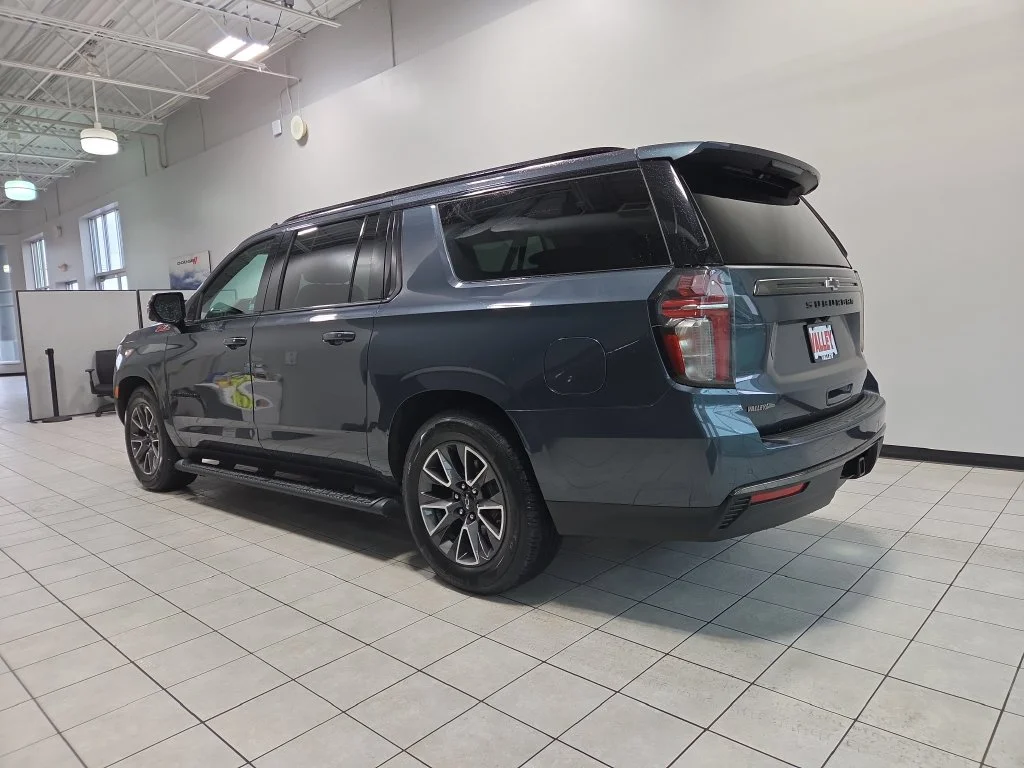 Used 2021 Gray Chevrolet Z71 image 5