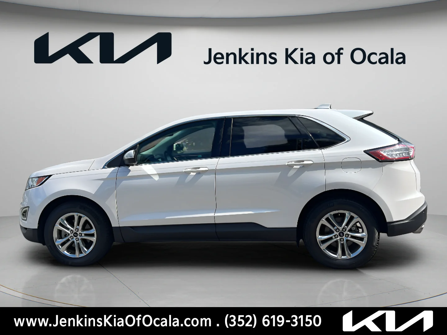 Used 2017 White Platinum Clearcoat Metallic Ford SEL image 6