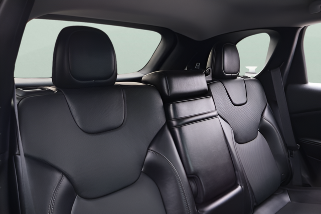 Used 2019 Gray Jeep Limited image 18