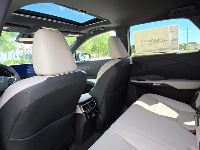 2026 Lexus RX 350 Premium - Photo 18