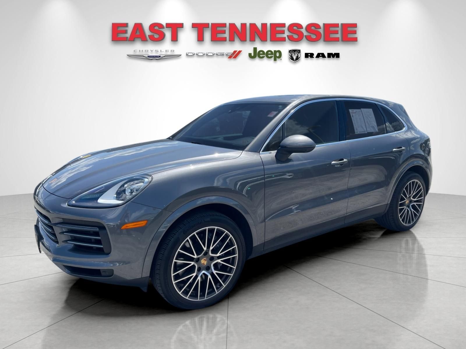 Used 2023  Porsche Base image 7