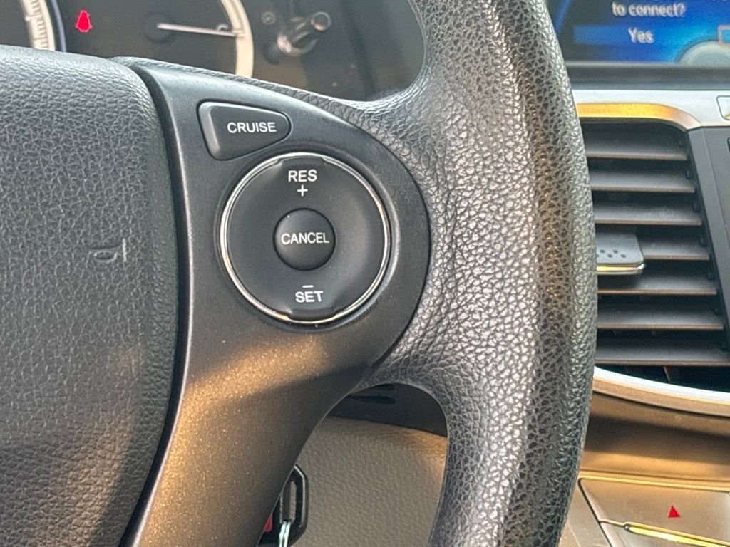 Used 2015 Silver Honda LX image 19
