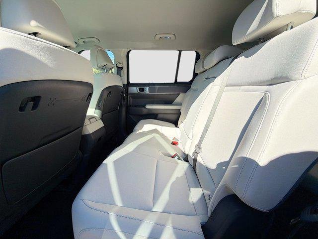 New 2026 Shimmering Silver Hyundai SE image 22
