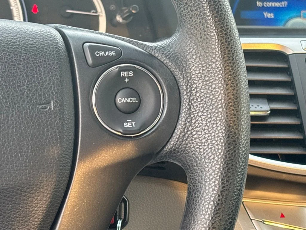 Used 2015 Silver Honda LX image 19
