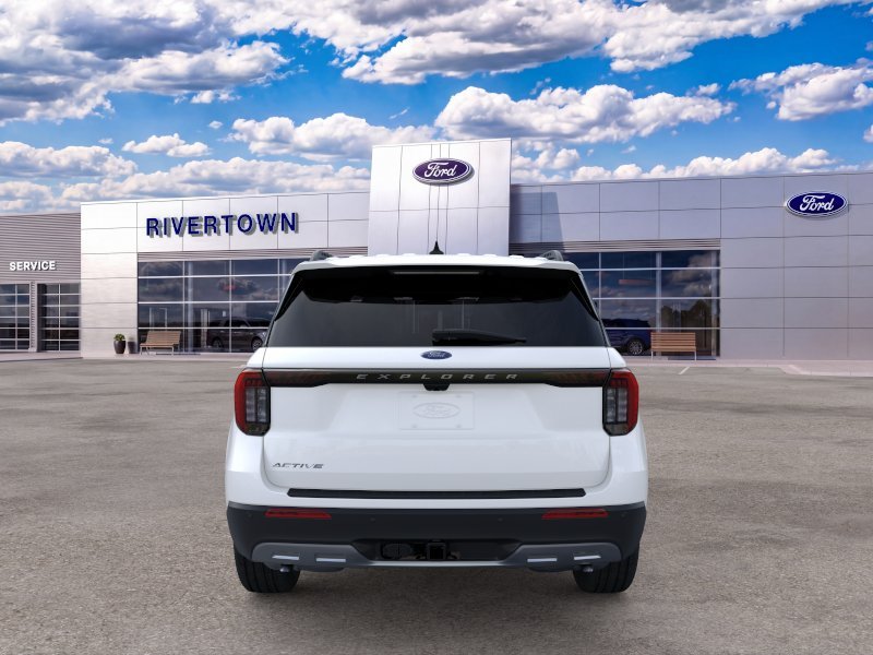 New 2026 Star White Metallic Tri-Coat Ford Active image 5