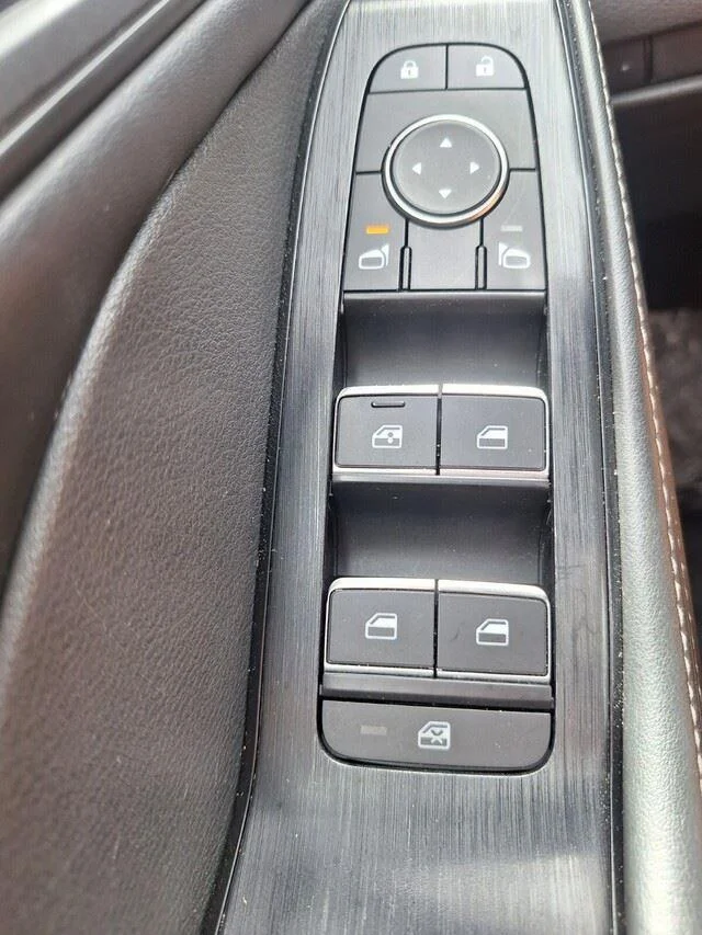 2023 Nissan Rogue SL - Photo 20