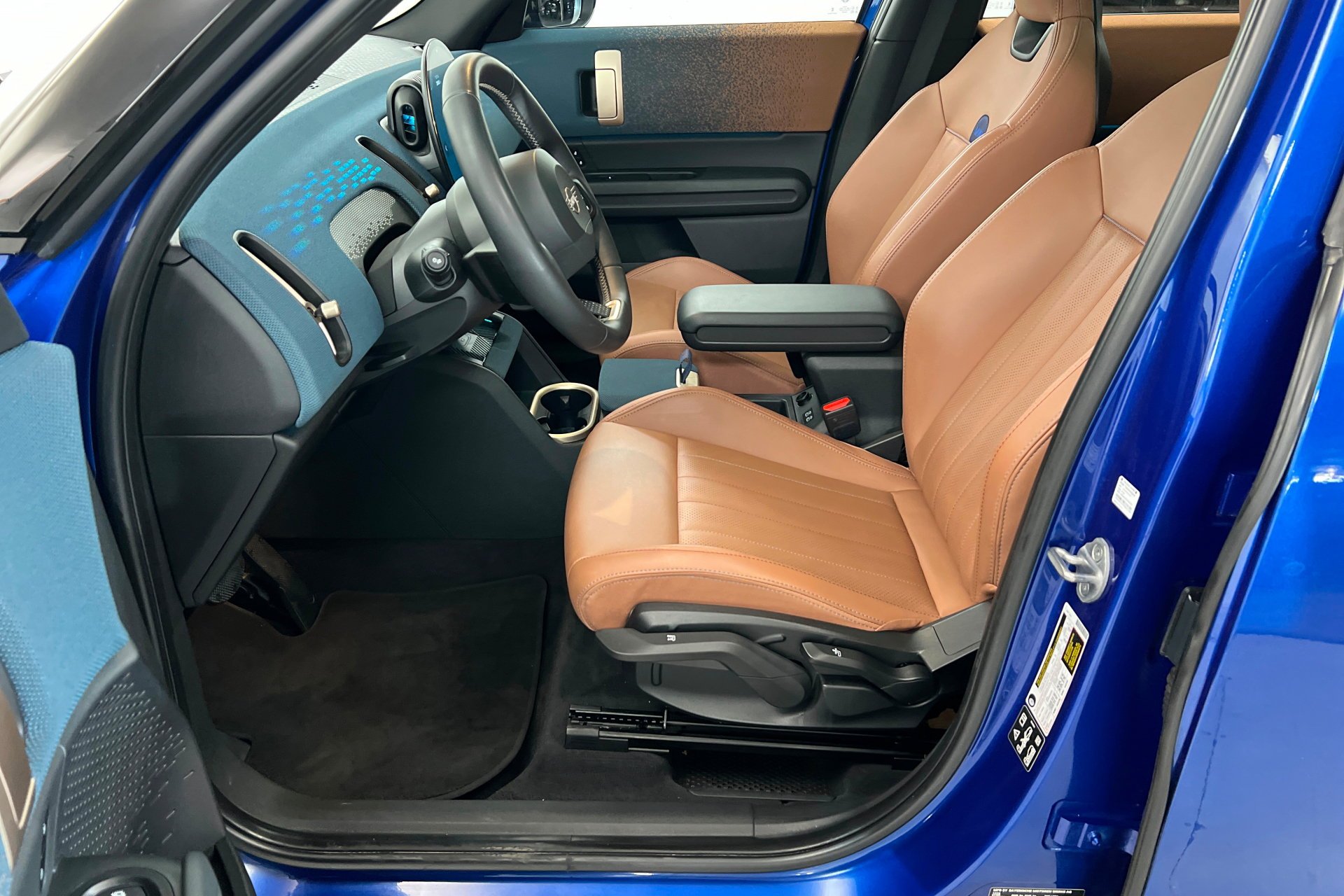 Used 2025 Blue MINI S image 18