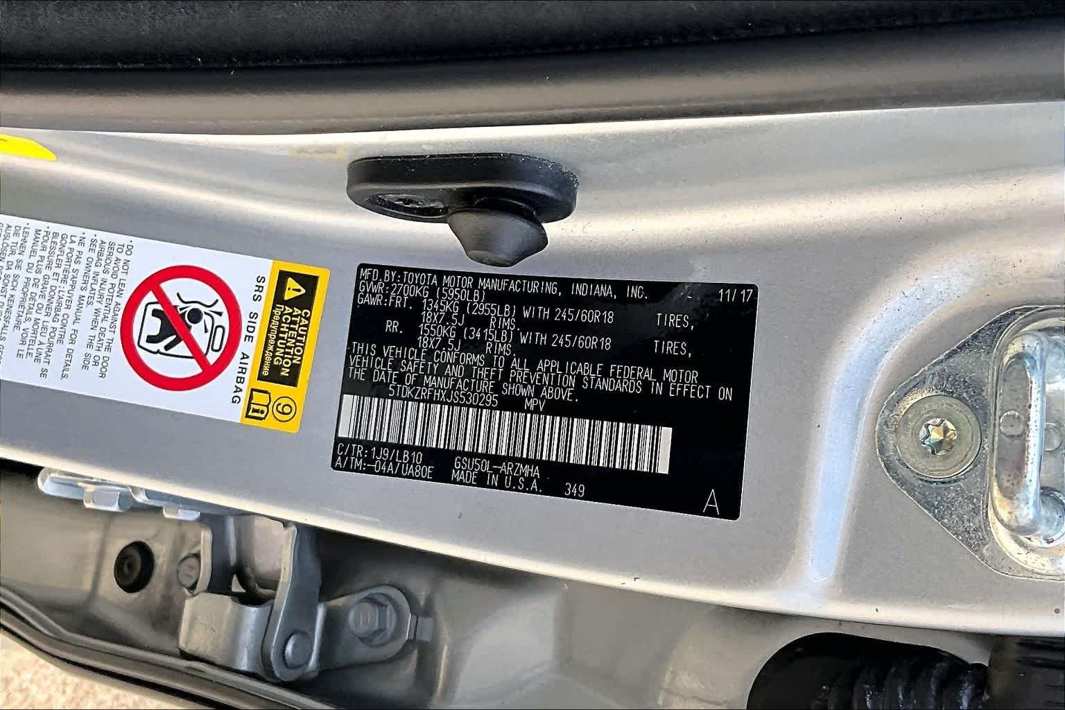 Used 2018 Celestial Silver Metallic Toyota XLE image 32