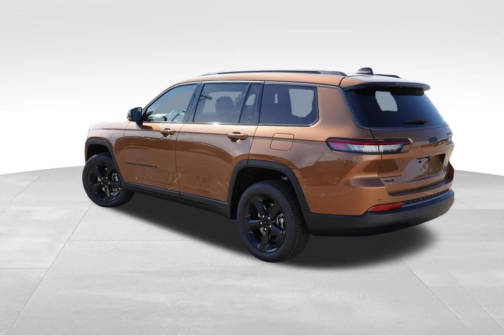 New 2026 Copper Shino Metallic Clearcoat Jeep Limited image 5