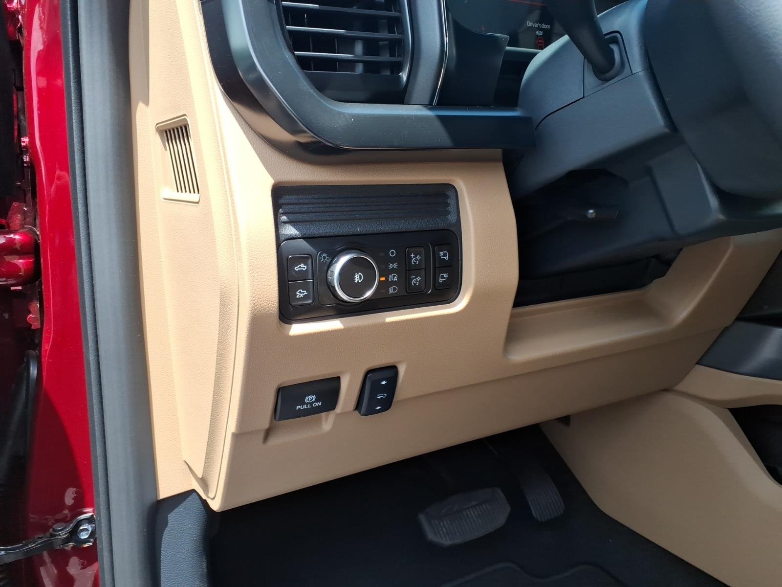 New 2026 Ruby Red Metallic Tinted Clearcoat Ford F-250® Lariat® image 18
