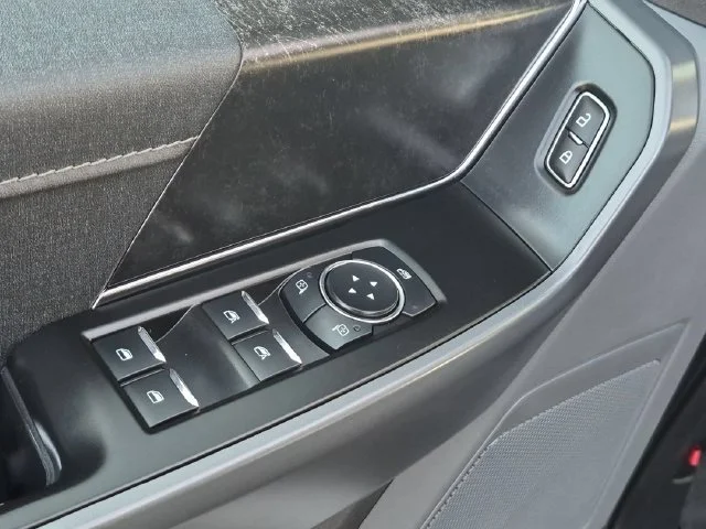 Used 2024 White Ford XLT image 12