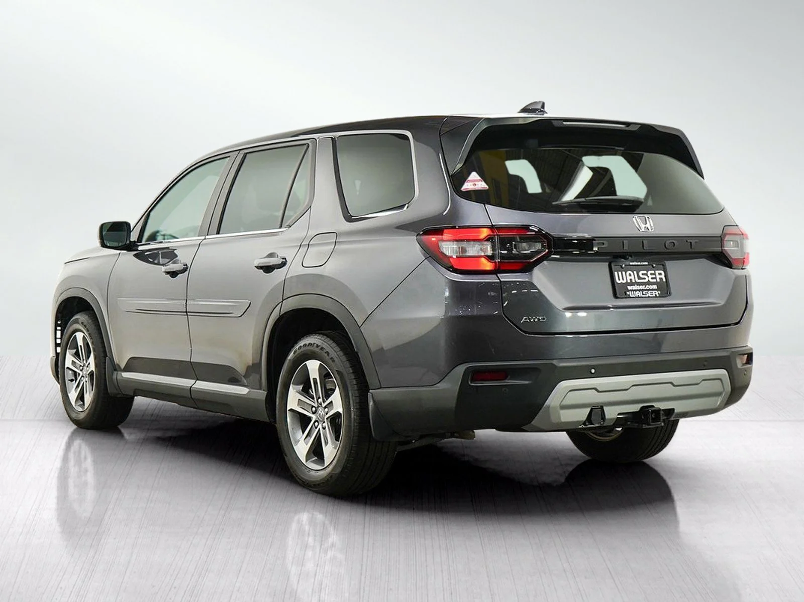 Used 2023  Honda EX-L image 3