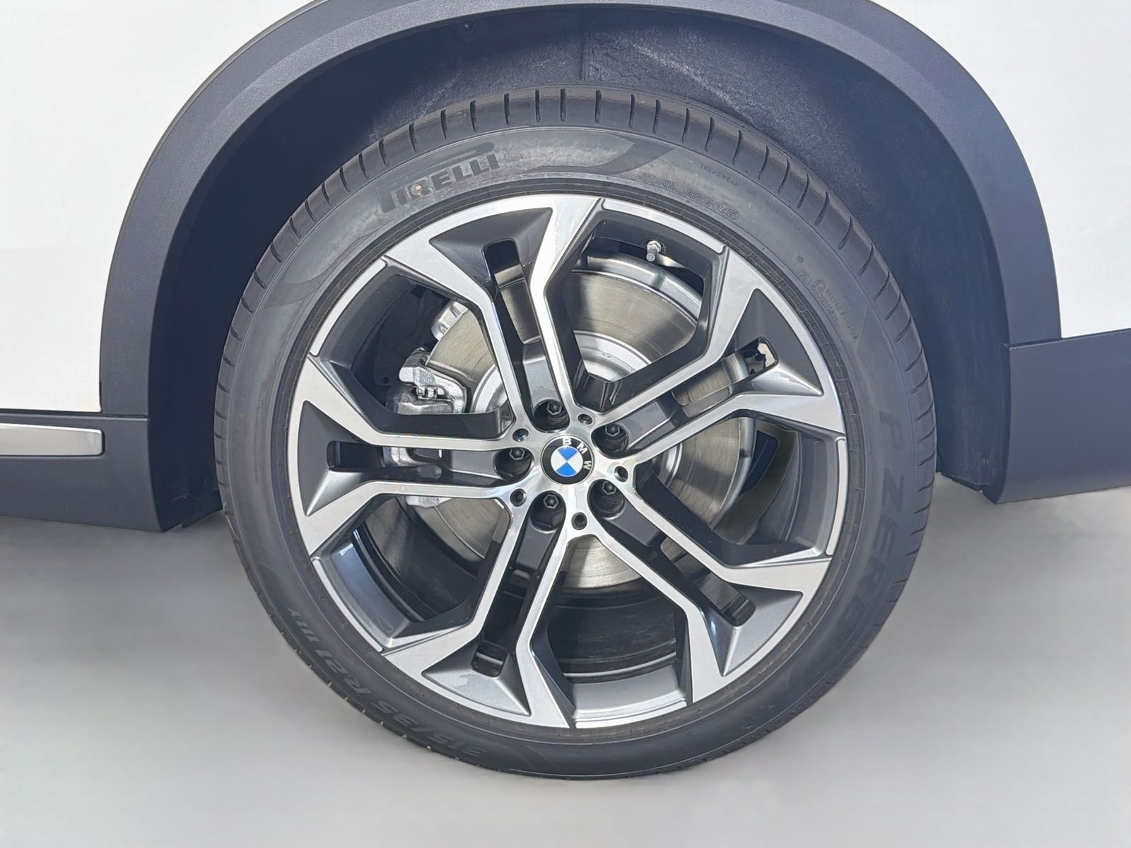 New 2026 Alpine White BMW xDrive50e image 33