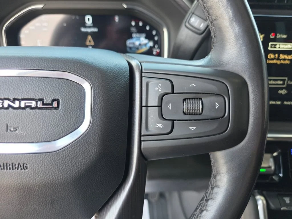 Used 2024 White Frost Tricoat GMC Denali Ultimate image 28