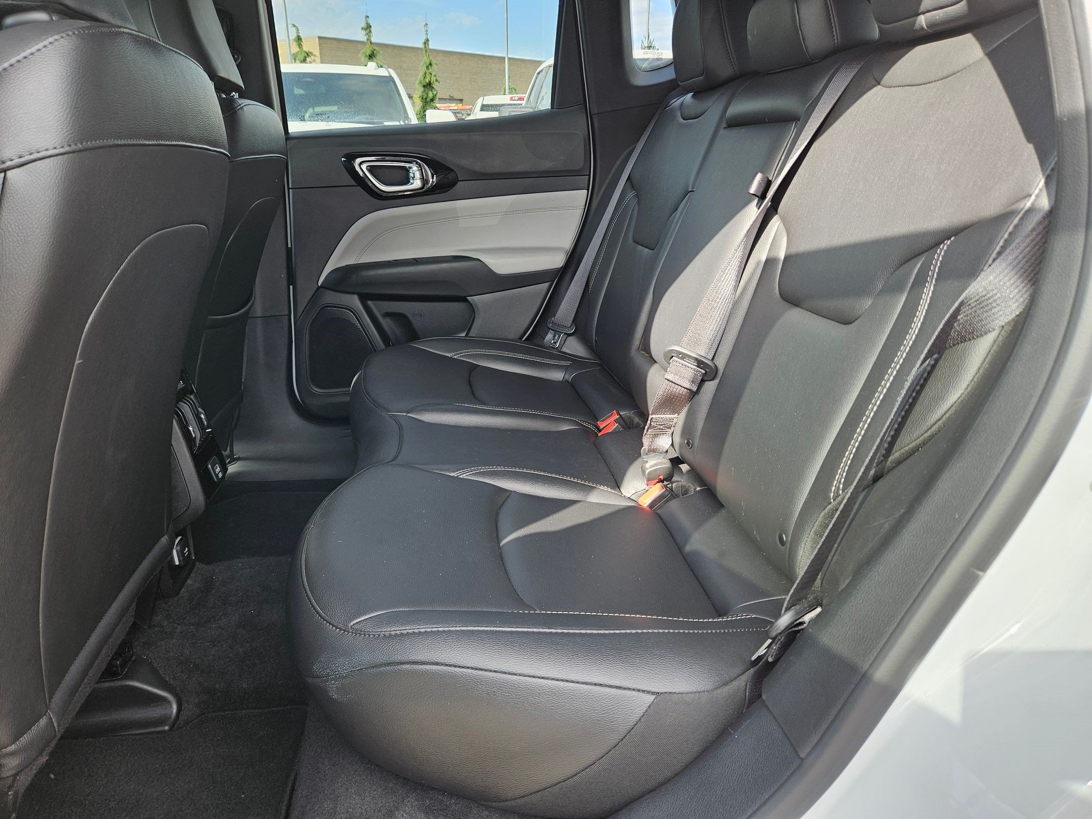 Used 2025 Bright White Clearcoat Jeep Limited image 26