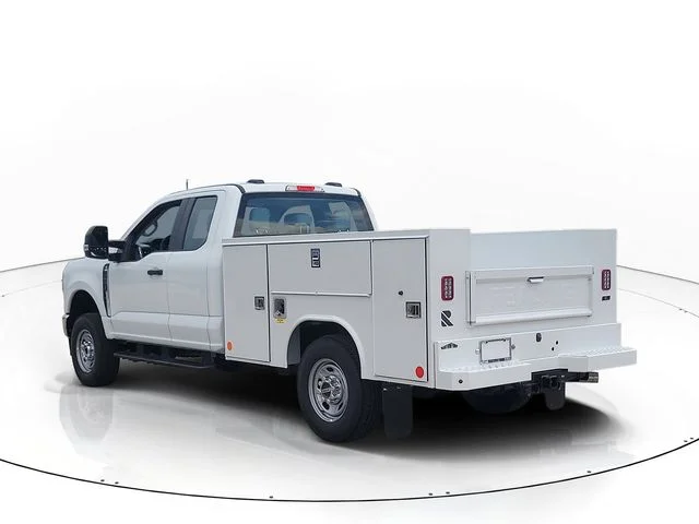 New 2026 Oxford White Ford XL image 7