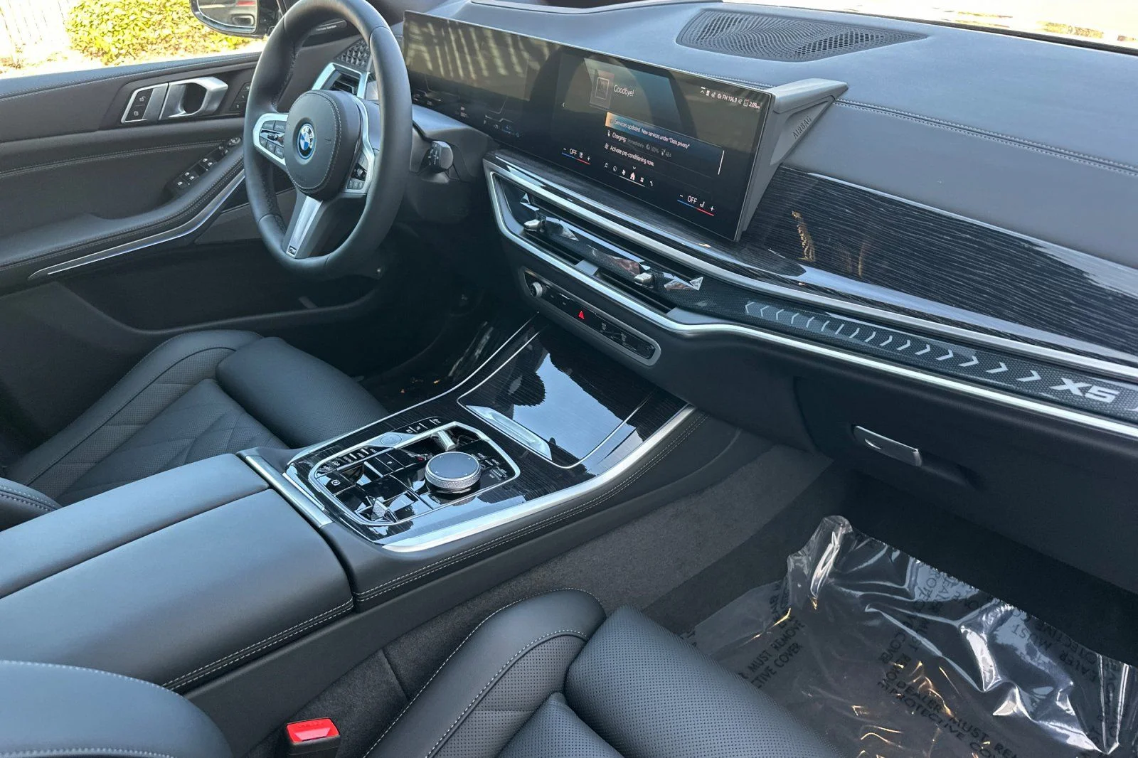 New 2026 Black Sapphire Metallic BMW xDrive50e image 13