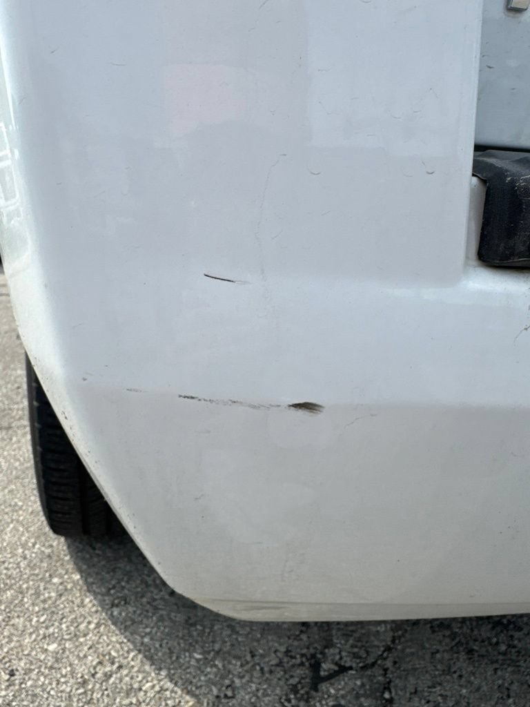 Used 2018 SUMMIT WHITE Chevrolet LT image 38
