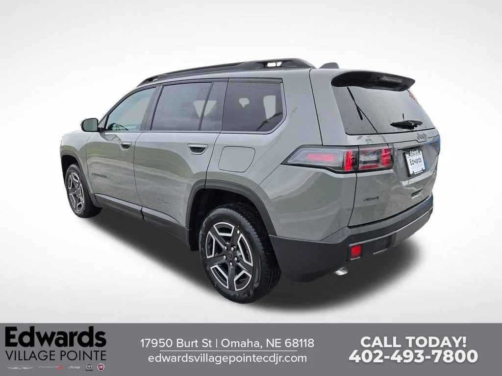 New 2026 Sting-Gray Clearcoat Jeep Laredo image 5